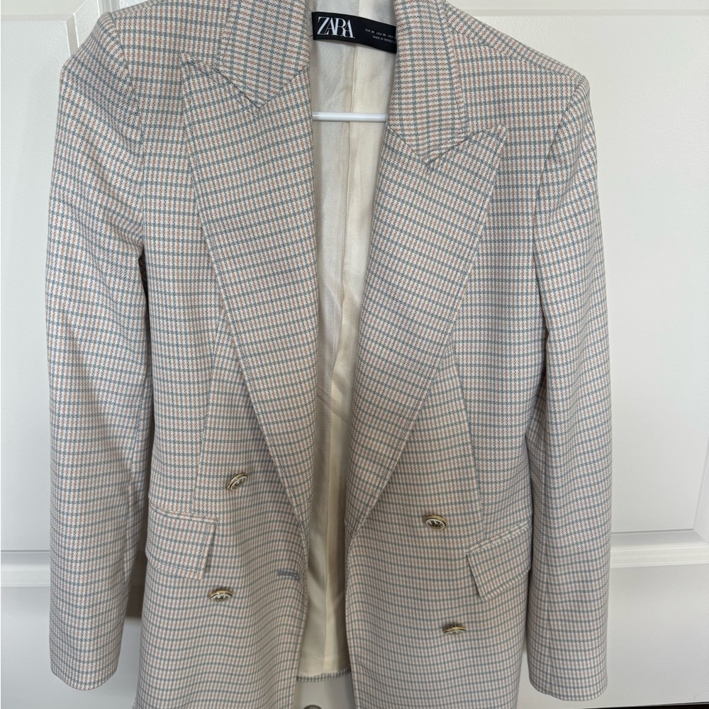 Zara Cream Sport Coat with Peaked Lapels